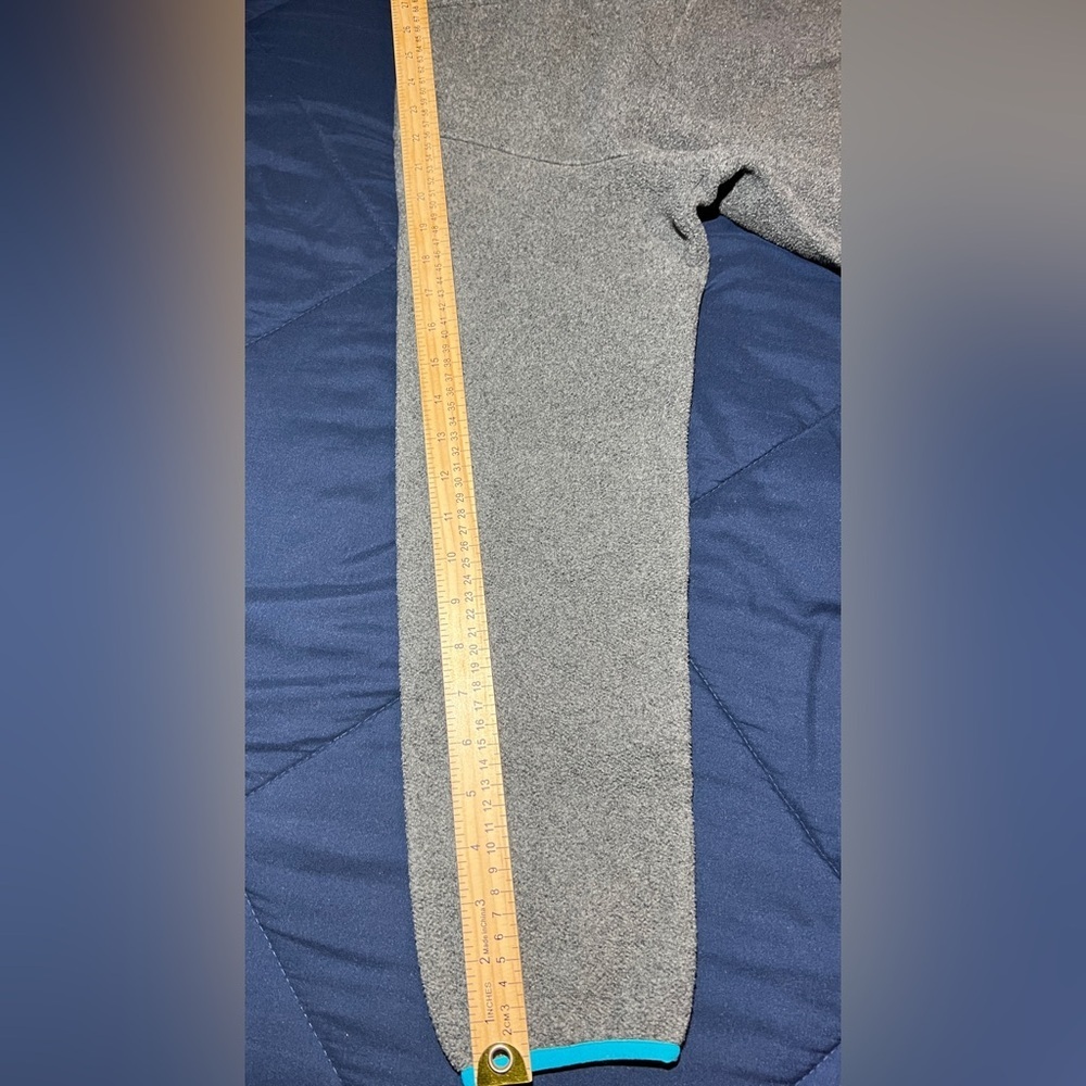 Patagonia Synchilla Grey Sweater with Teal Details - Picture 5 of 5